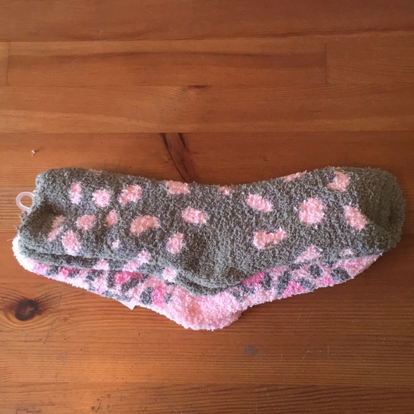 Grey and pink cheetah socks - Picture 2 of 2